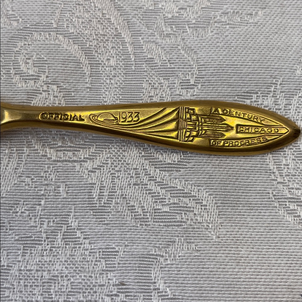 Vintage 1933 Gold Tone Decorative Commemorative Spoon - Set of 3 - Picture 2 of 8